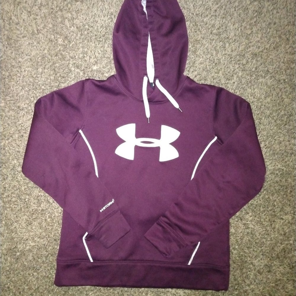 Under armour medium hoodie